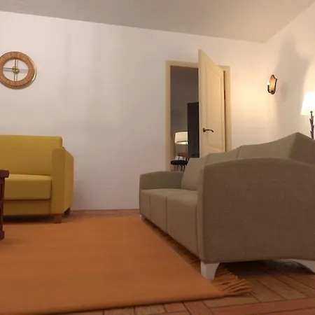 Stilvolles Altbau-apartment Fuer 10 Personen Appartement Köngen